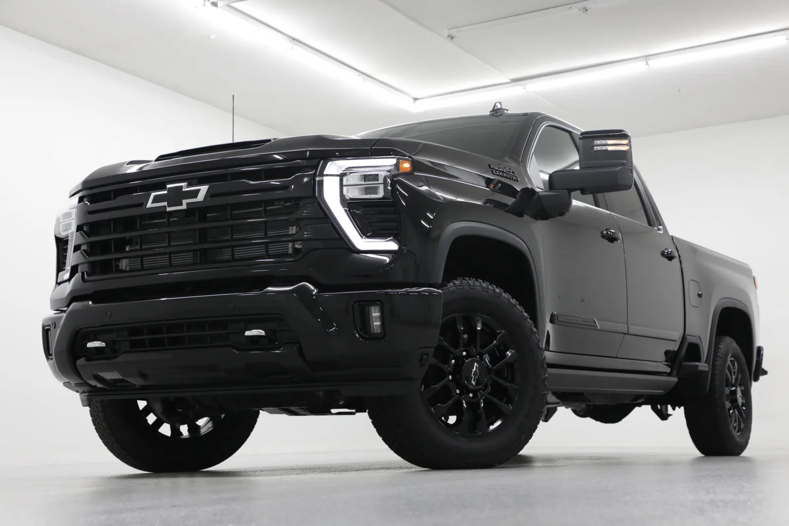 Black 2025 Chevrolet Silverado 2500HD High Country for sale in Clinton, MO