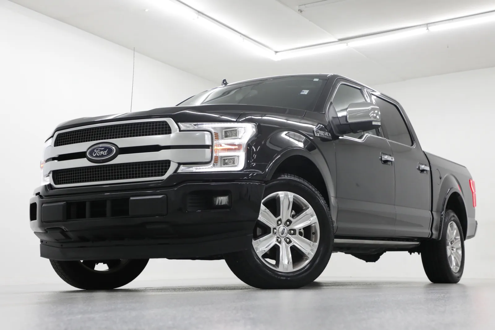 Black 2019 Ford F-150 Platinum for sale in Clinton, MO