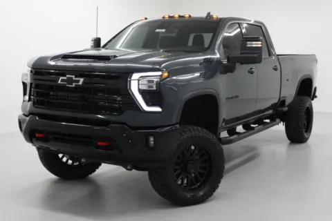 More photos of 2025 Chevrolet Silverado 3500HD LTZ at Jim Falk Motors, MO