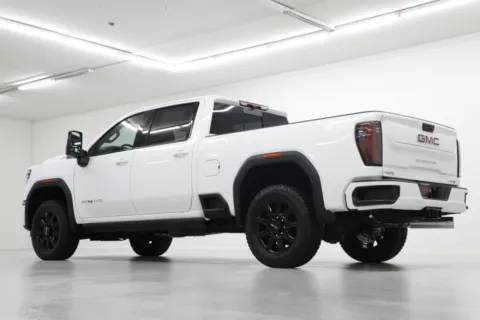 More photos of 2025 GMC Sierra 2500HD AT4 at Jim Falk Motors, MO