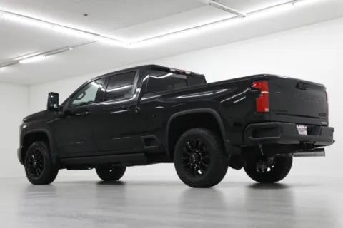 More photos of 2025 Chevrolet Silverado 2500HD High Country at Jim Falk Motors, MO