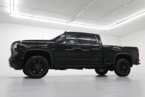 Photos of 2025 Chevrolet Silverado 2500HD High Country for sale in Clinton, MO at Jim Falk Motors