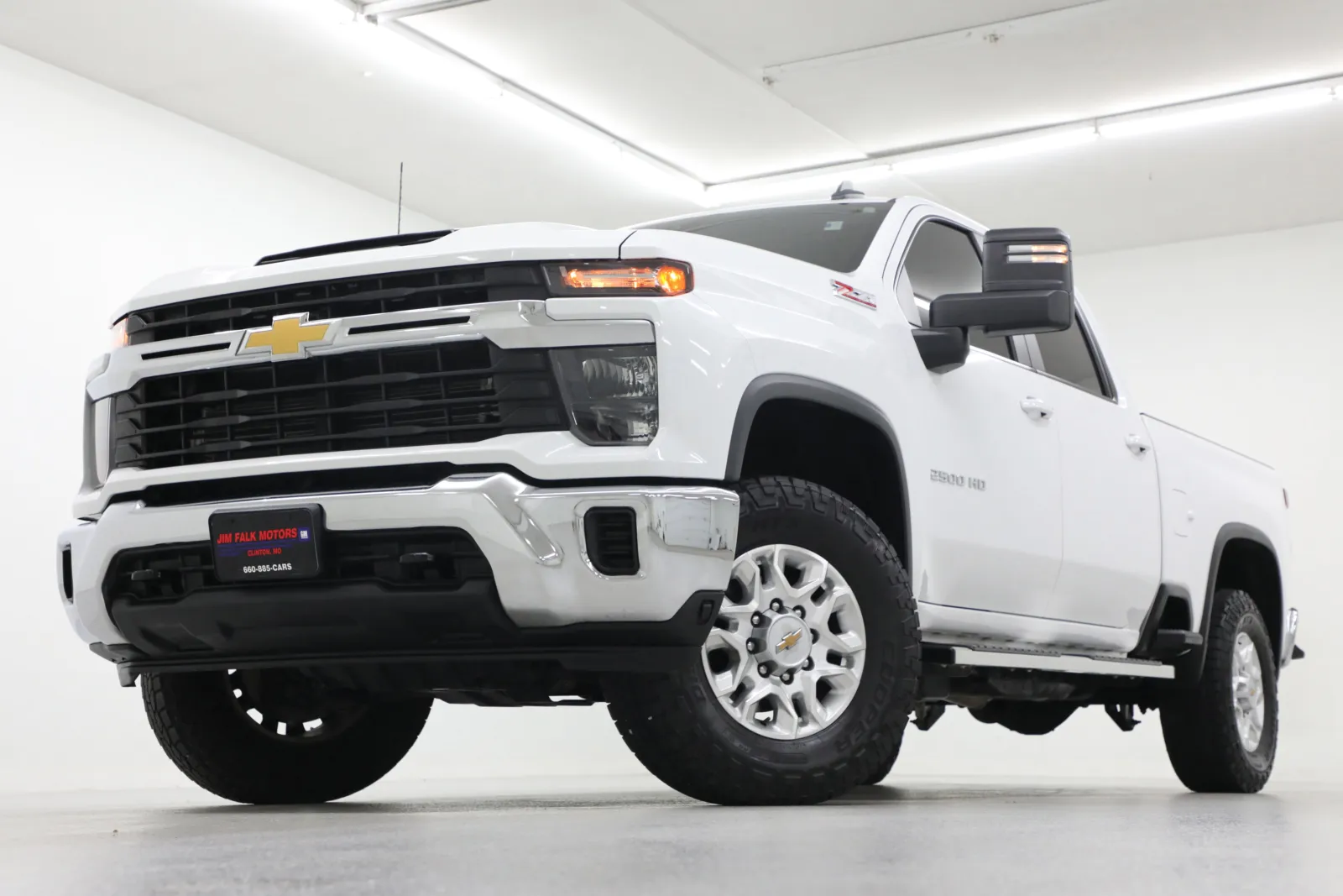 White 2024 Chevrolet Silverado 2500HD LT for sale in Clinton, MO