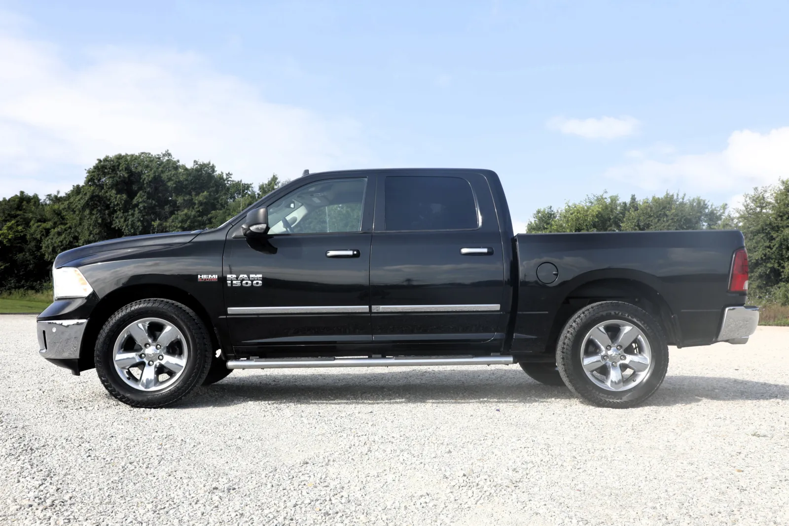 Used 2017 RAM Ram 1500 Pickup Big Horn with VIN 3C6RR7LT9HG593836 for sale in Kansas City