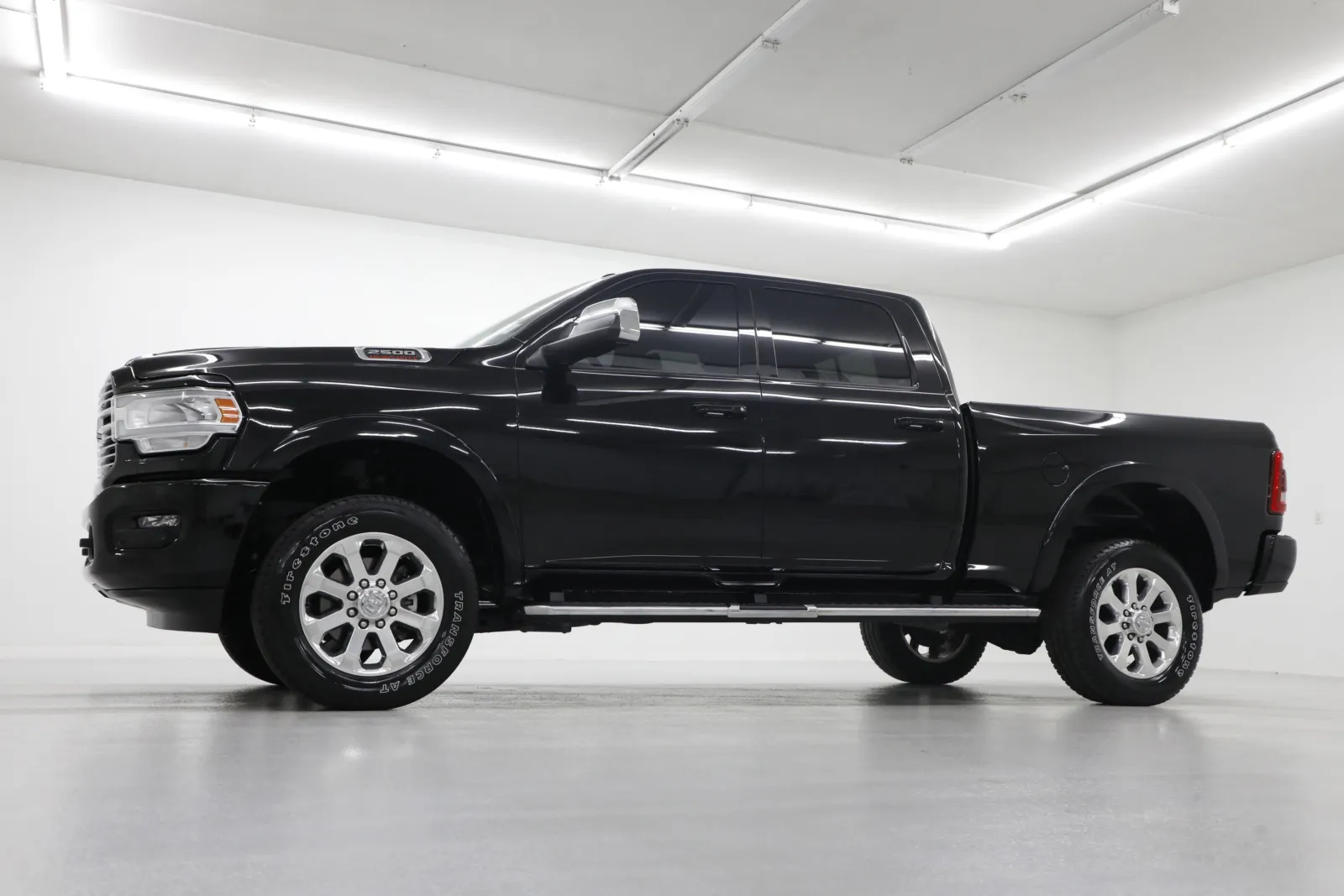 Used 2022 RAM Ram 2500 Pickup Laramie with VIN 3C6UR5FJ9NG354811 for sale in Kansas City