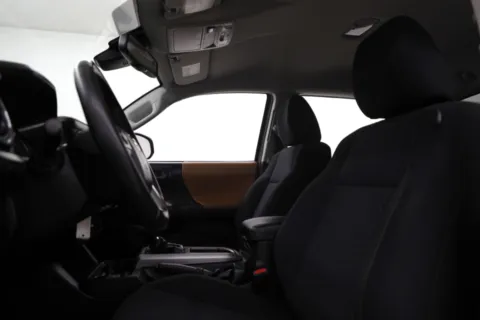 More photos of 2020 Toyota Tacoma SR5 at Jim Falk Motors, MO