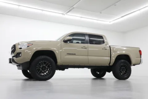 Photos of 2020 Toyota Tacoma SR5 for sale in Clinton, MO at Jim Falk Motors
