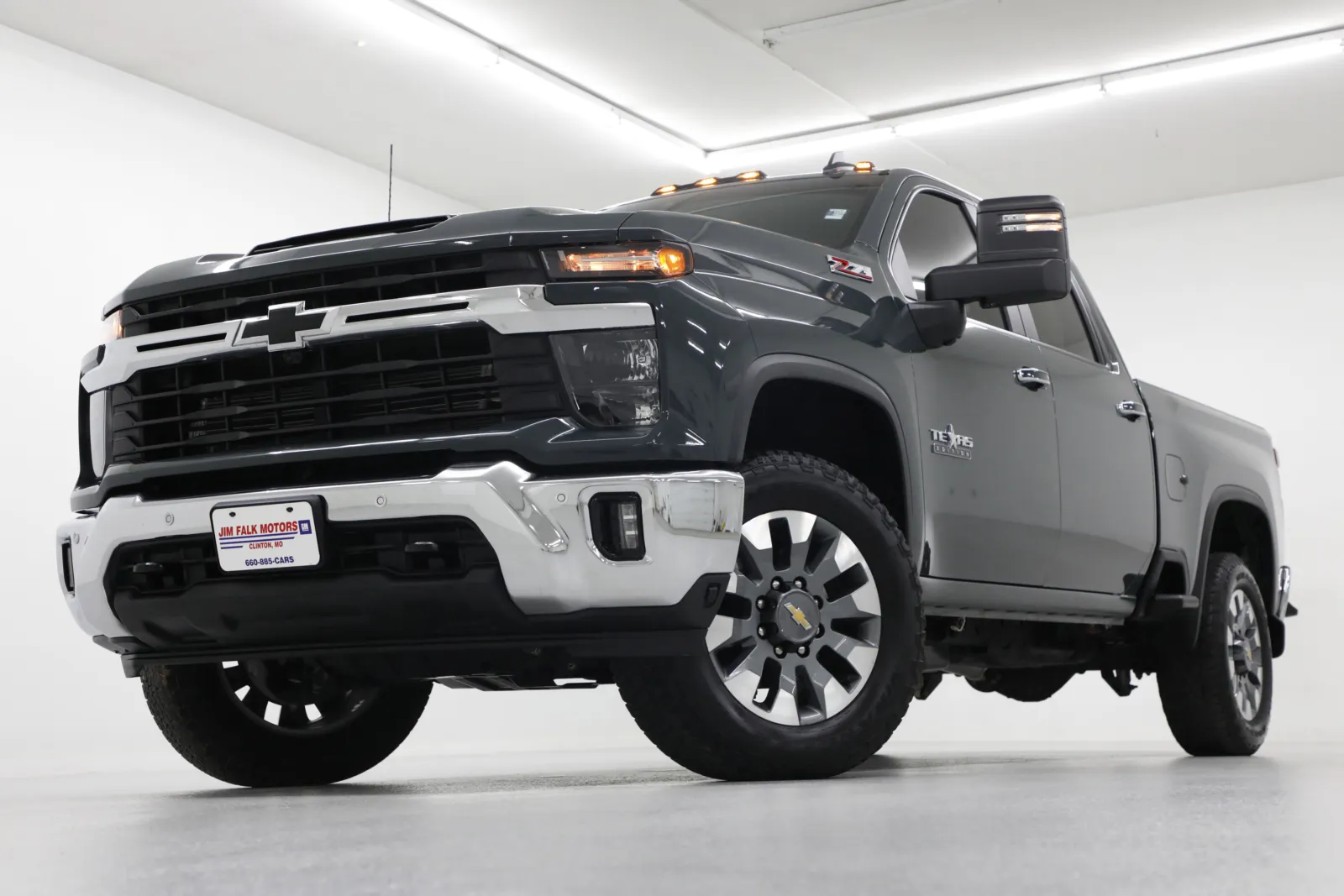 Used 2025 Chevrolet Silverado 2500HD LT with VIN 1GC4KNEYXSF265189 for sale in Kansas City