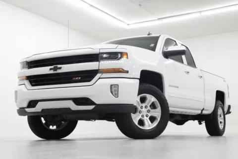 White 2017 Chevrolet Silverado 1500 LT for sale in Clinton, MO
