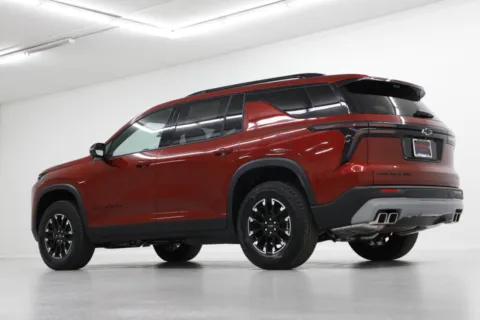 More photos of 2026 Chevrolet Traverse AWD Z71 at Jim Falk Motors, MO
