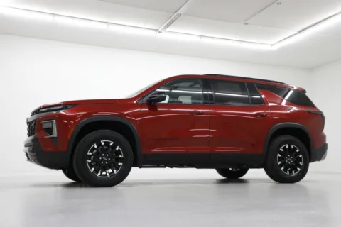 Photos of 2026 Chevrolet Traverse AWD Z71 for sale in Clinton, MO at Jim Falk Motors