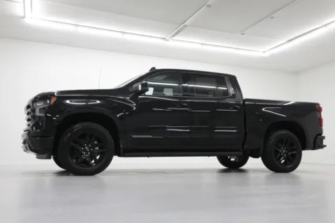 Photos of 2026 Chevrolet Silverado 1500 High Country for sale in Clinton, MO at Jim Falk Motors