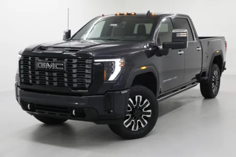 More photos of 2025 GMC Sierra 2500HD Denali Ultimate at Jim Falk Motors, MO