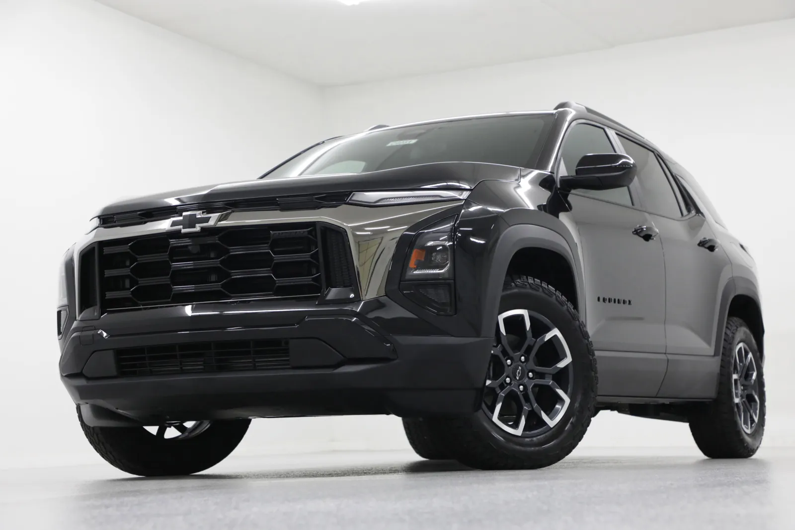 Black 2026 Chevrolet Equinox AWD ACTIV for sale in Clinton, MO