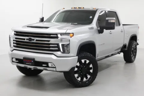 More photos of 2020 Chevrolet Silverado 2500HD High Country at Jim Falk Motors, MO