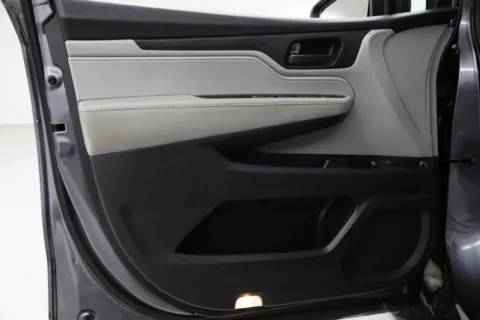 More photos of 2018 Honda Odyssey EX at Jim Falk Motors, MO