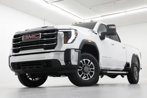 White 2025 GMC Sierra 2500HD SLE for sale in Clinton, MO