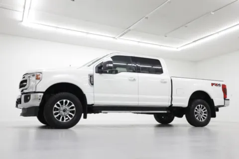 Photos of 2021 Ford Super Duty F-250 SRW LARIAT for sale in Clinton, MO at Jim Falk Motors