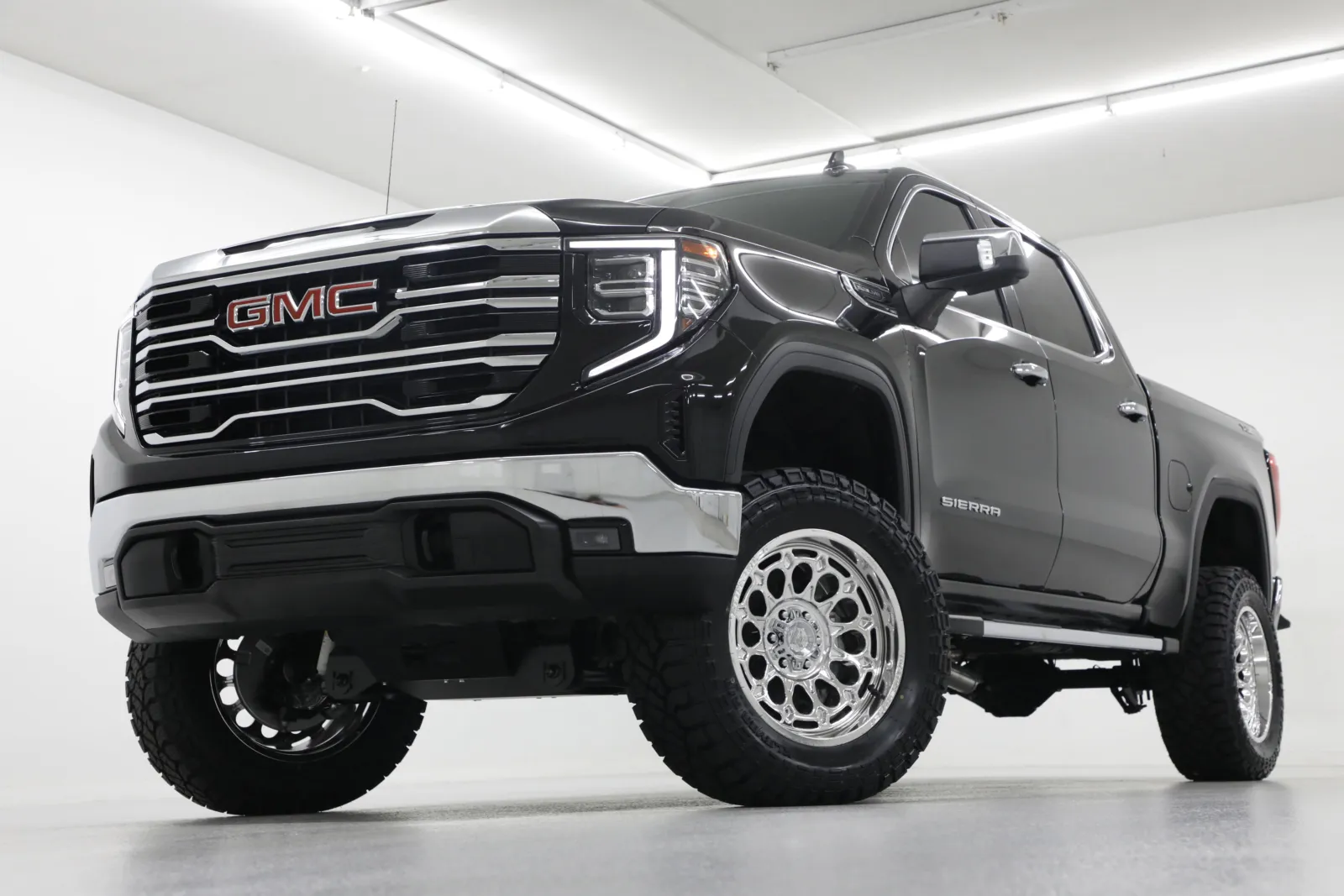 2026 GMC Sierra 1500 SLT for sale in Clinton, MO