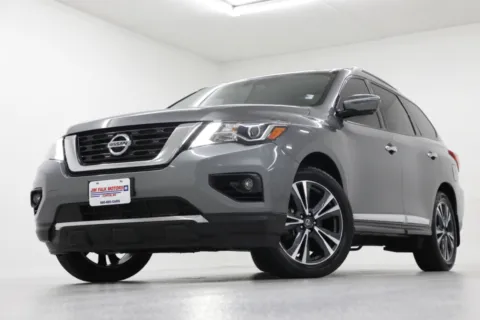 Gray 2019 Nissan Pathfinder Platinum for sale in Clinton, MO