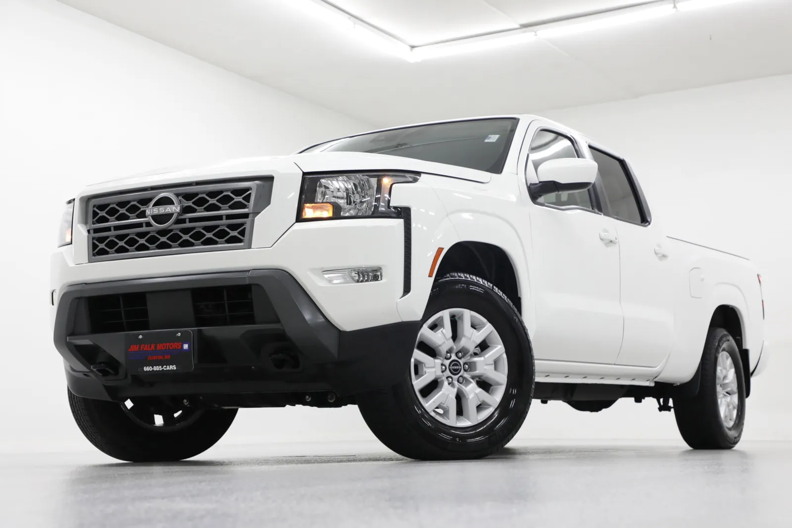 White 2024 Nissan Frontier SV for sale in Clinton, MO