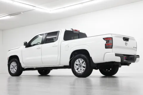 More photos of 2024 Nissan Frontier SV at Jim Falk Motors, MO