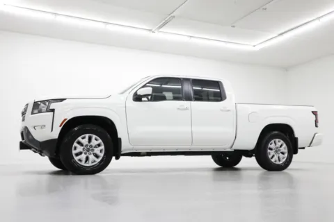 Photos of 2024 Nissan Frontier SV for sale in Clinton, MO at Jim Falk Motors