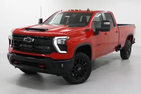 More photos of 2025 Chevrolet Silverado 3500HD LT at Jim Falk Motors, MO