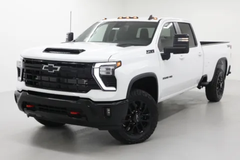 More photos of 2025 Chevrolet Silverado 3500HD LT at Jim Falk Motors, MO