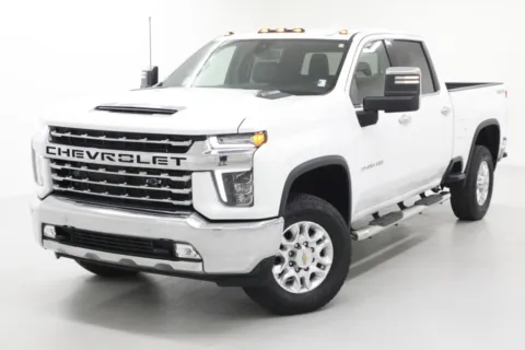 More photos of 2021 Chevrolet Silverado 3500HD LTZ at Jim Falk Motors, MO