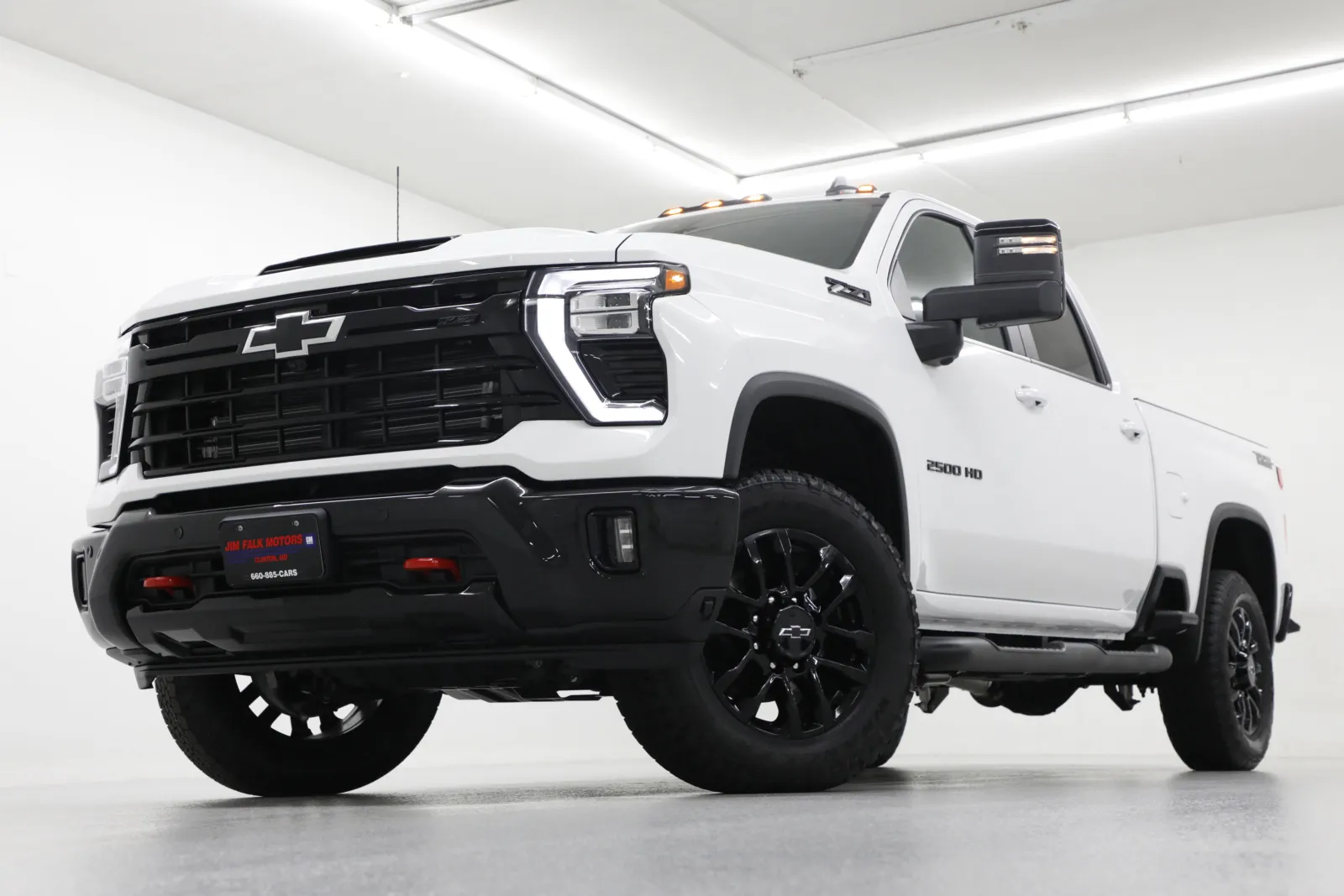 White 2025 Chevrolet Silverado 2500HD LT for sale in Clinton, MO