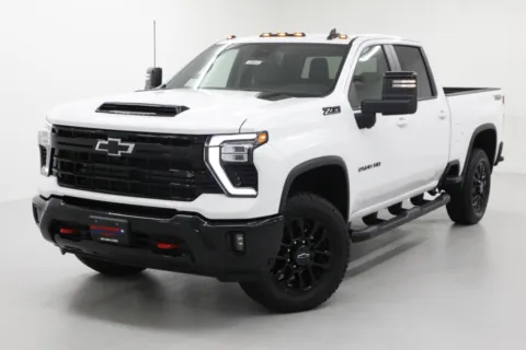 More photos of 2025 Chevrolet Silverado 2500HD LT at Jim Falk Motors, MO