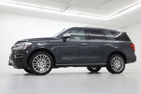 Photos of 2022 Ford Expedition Platinum for sale in Clinton, MO at Jim Falk Motors