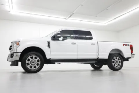 Photos of 2021 Ford Super Duty F-250 SRW LARIAT for sale in Clinton, MO at Jim Falk Motors