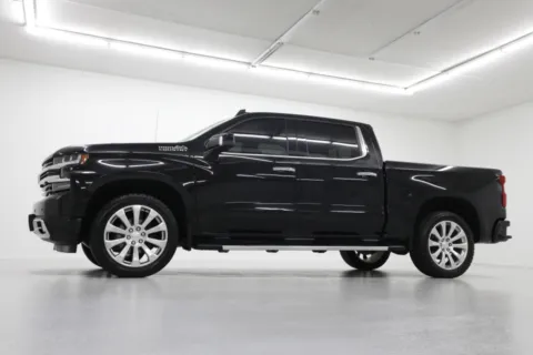 Photos of 2022 Chevrolet Silverado 1500 LTD High Country for sale in Clinton, MO at Jim Falk Motors