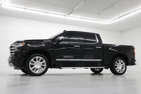 Photos of 2023 Chevrolet Silverado 1500 High Country for sale in Clinton, MO at Jim Falk Motors