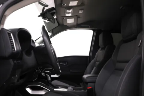 More photos of 2022 Nissan Frontier SV at Jim Falk Motors, MO