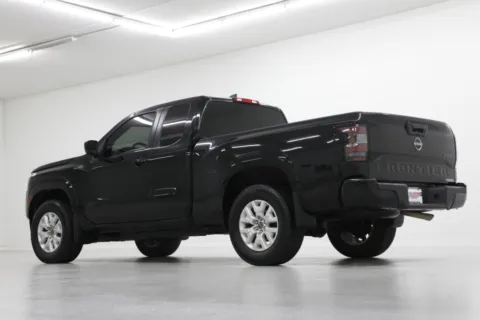 More photos of 2022 Nissan Frontier SV at Jim Falk Motors, MO