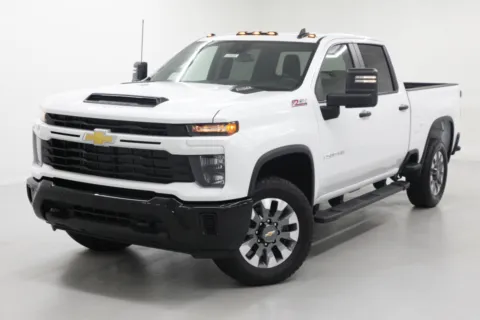 More photos of 2025 Chevrolet Silverado 2500HD Custom at Jim Falk Motors, MO