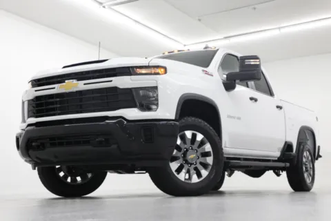 White 2025 Chevrolet Silverado 2500HD Custom for sale in Clinton, MO