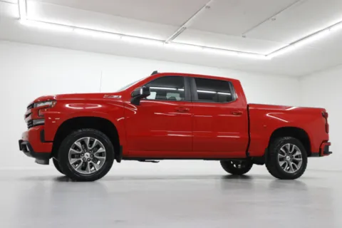 Photos of 2020 Chevrolet Silverado 1500 RST for sale in Clinton, MO at Jim Falk Motors