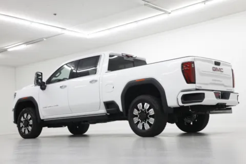 More photos of 2025 GMC Sierra 2500HD Denali at Jim Falk Motors, MO