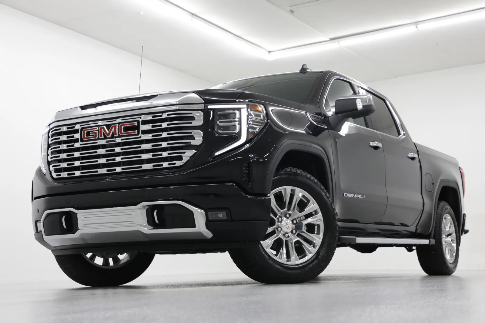 Black 2026 GMC Sierra 1500 Denali for sale in Clinton, MO