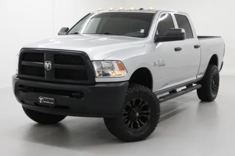 More photos of 2016 Ram 3500 Tradesman at Jim Falk Motors, MO