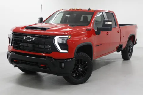 More photos of 2025 Chevrolet Silverado 3500HD LT at Jim Falk Motors, MO