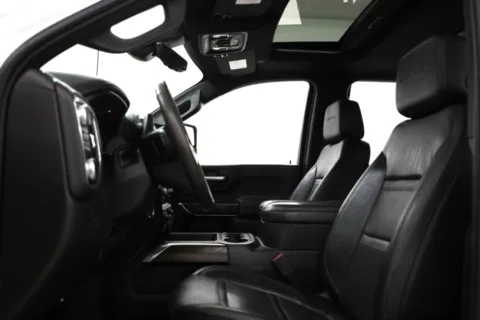 More photos of 2020 GMC Sierra 3500HD Denali at Jim Falk Motors, MO