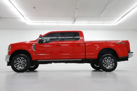 Another view of 2019 Ford Super Duty F-350 SRW LARIAT for sale in Clinton, MO at Jim Falk Motors