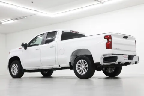 More photos of 2026 Chevrolet Silverado 1500 LT at Jim Falk Motors, MO