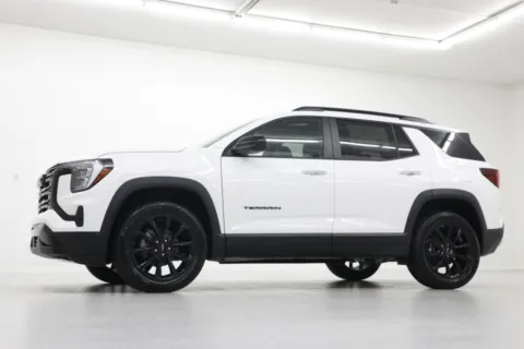 Photos of 2026 GMC Terrain FWD Elevation for sale in Clinton, MO at Jim Falk Motors