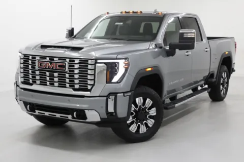 More photos of 2025 GMC Sierra 2500HD Denali at Jim Falk Motors, MO
